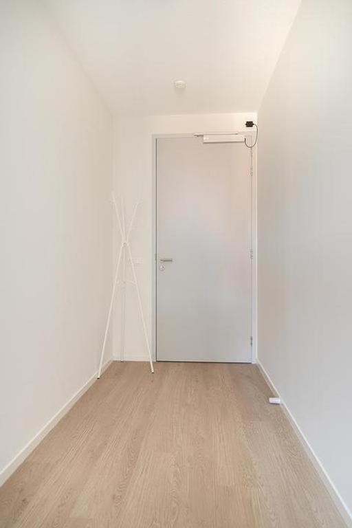 Gemeubileerd 3-kamerappartement met balkon - Afbeelding 10