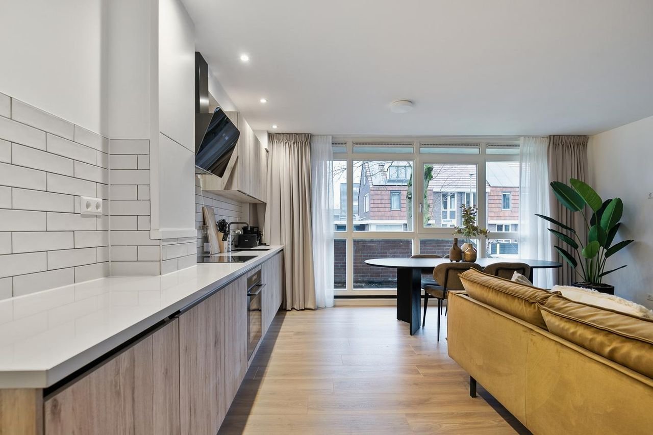 Modern en gemeubileerd in Blaricum - Afbeelding 2