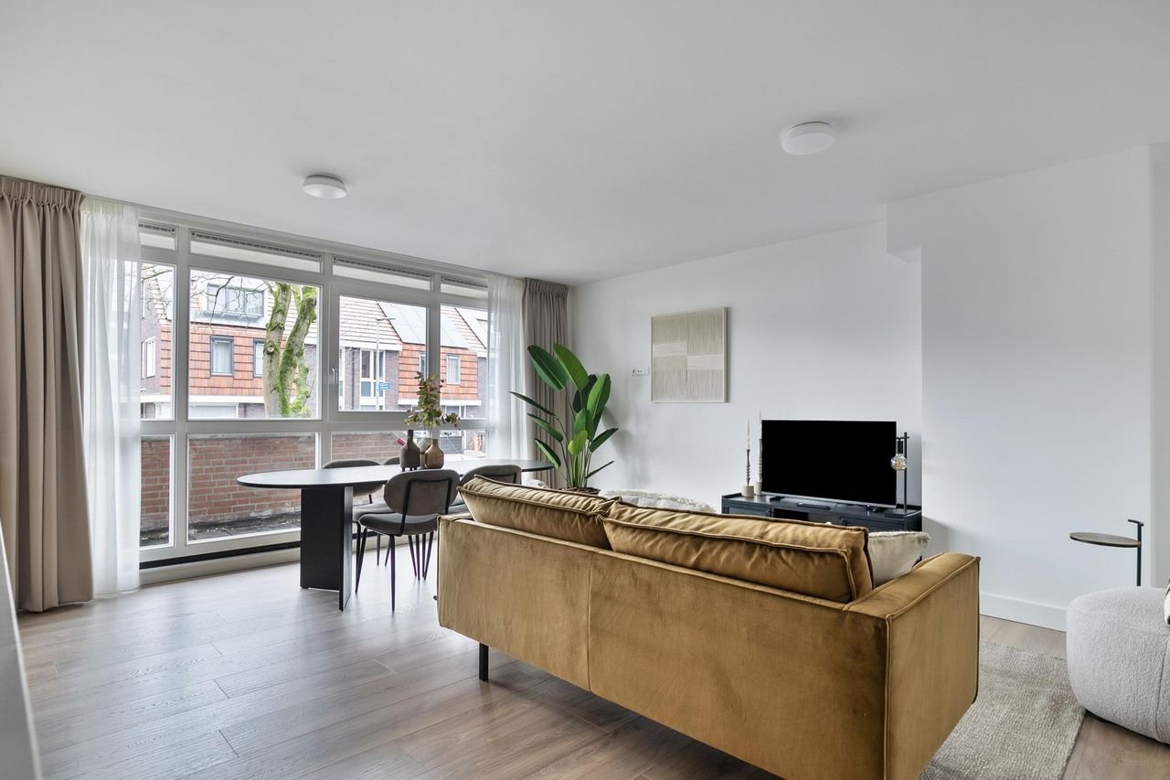 Modern en gemeubileerd in Blaricum - Afbeelding 1