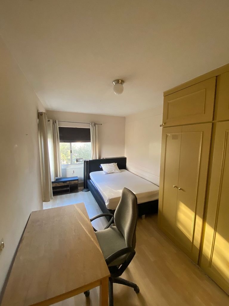 Kamer in internationaal studentenhuis - Afbeelding 3