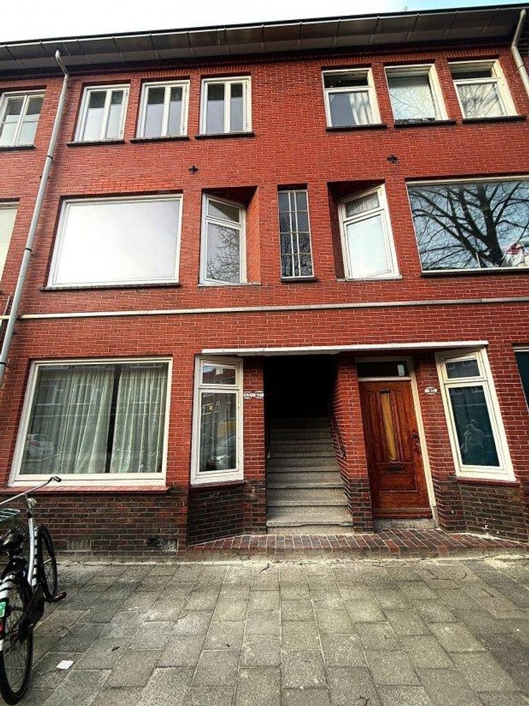 Gerenoveerd huis in de Zeeheldenbuurt - Afbeelding 1