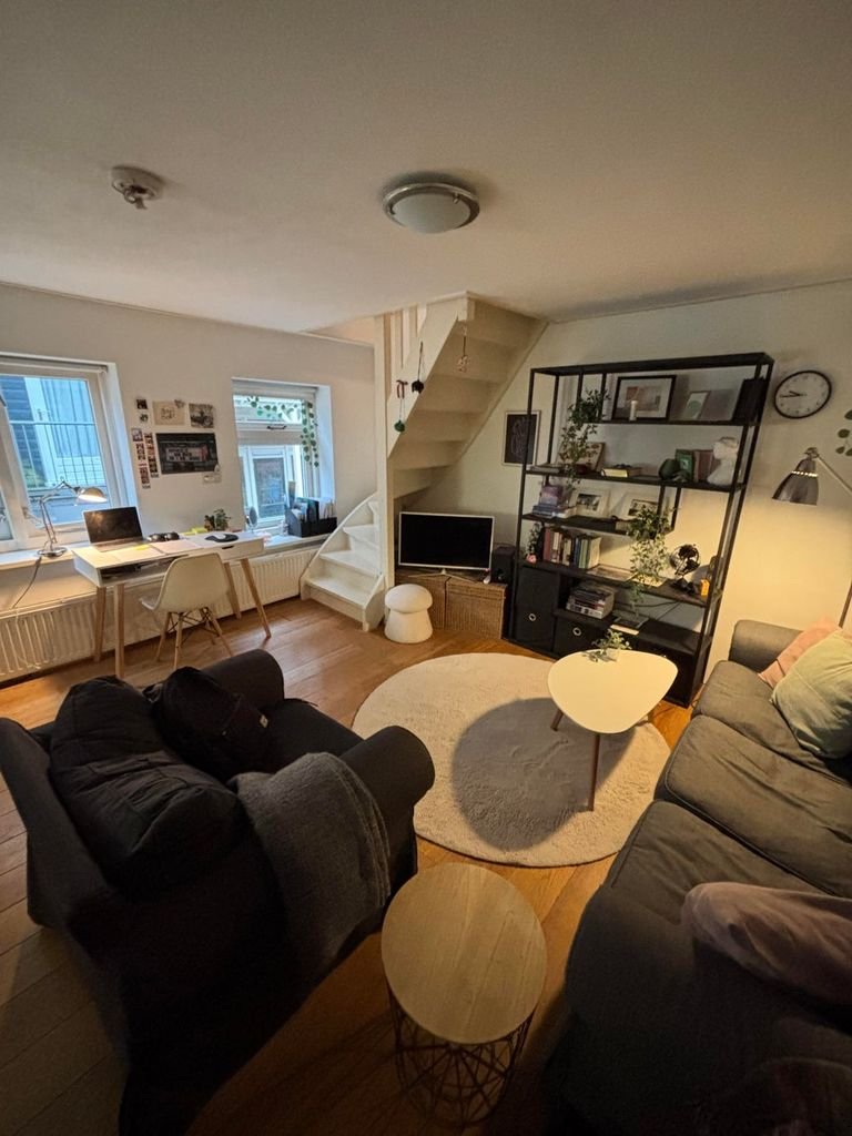 Speels appartement aan het Nieuwe Kerkhof - Afbeelding 2