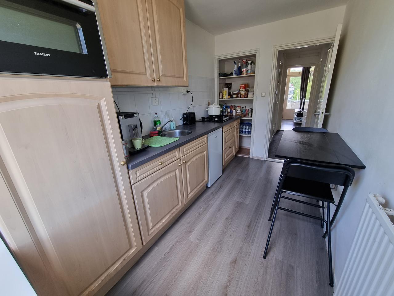 Student room with balcony in Overvecht - Image 4