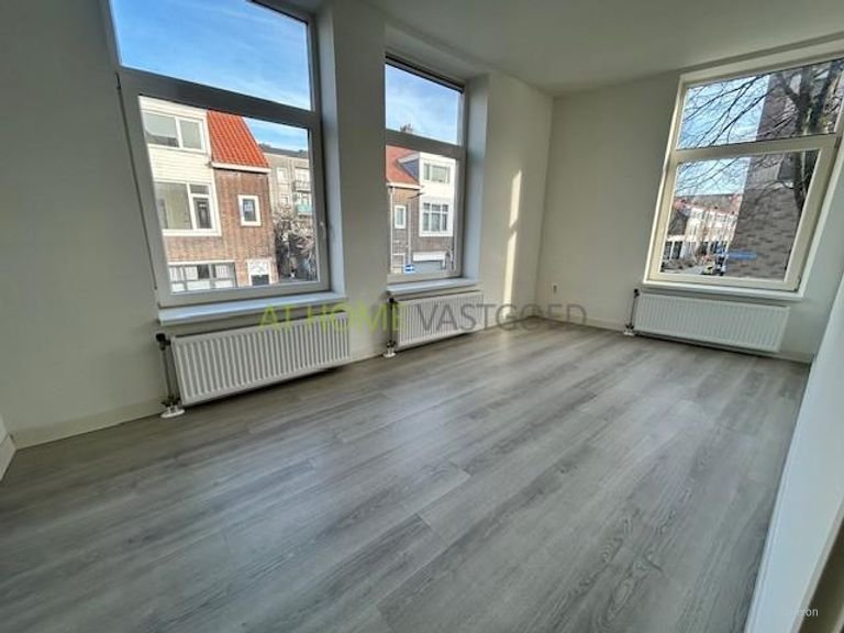 Licht 3-kamer appartement met balkon - Afbeelding 4