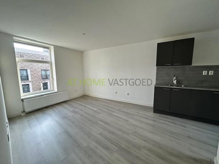 Licht 3-kamer appartement met balkon - Afbeelding 1
