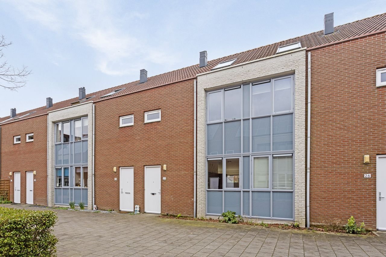 Spacious family home near Strand van Luna - Image 1