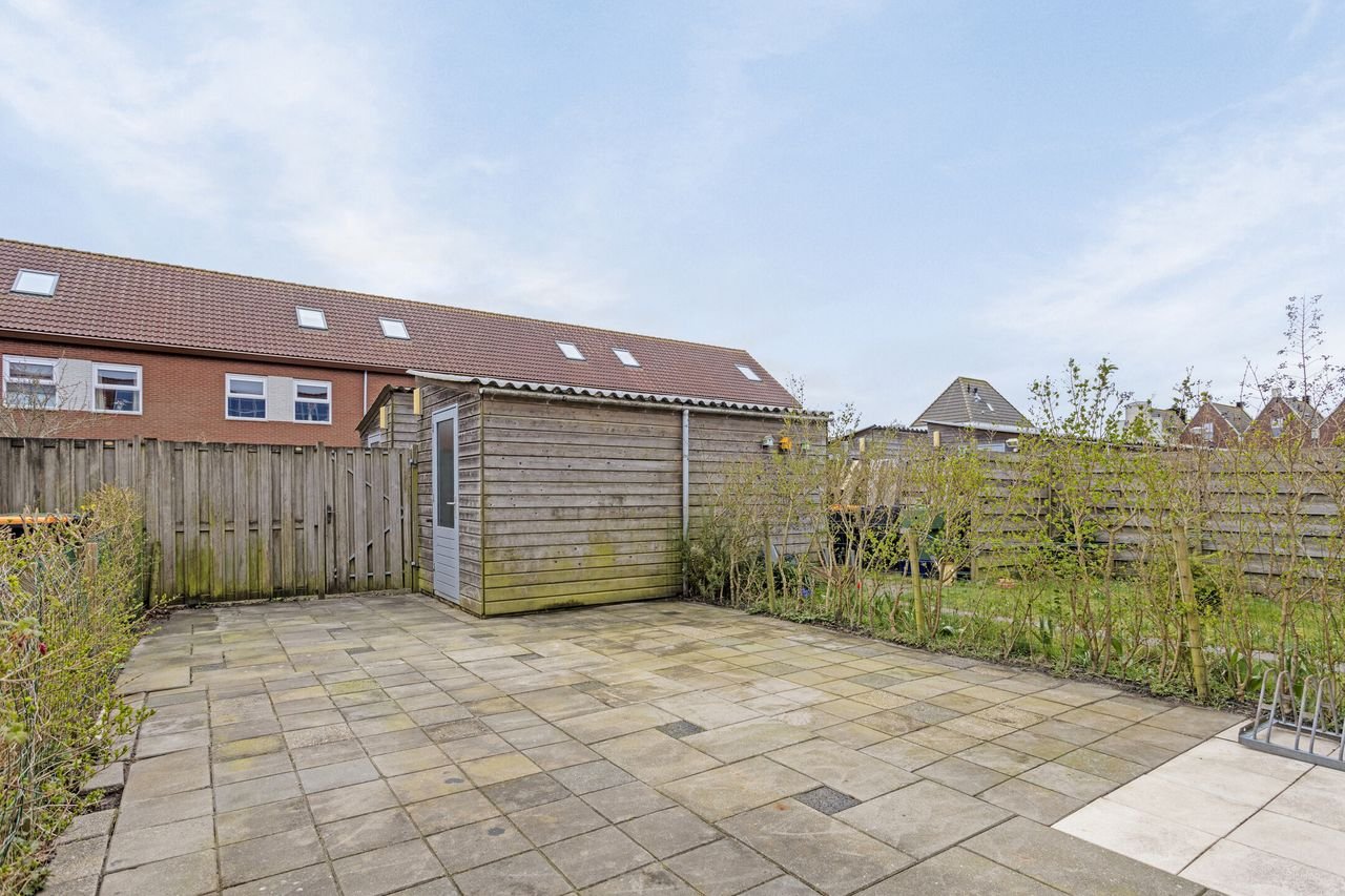 Spacious family home near Strand van Luna - Image 11