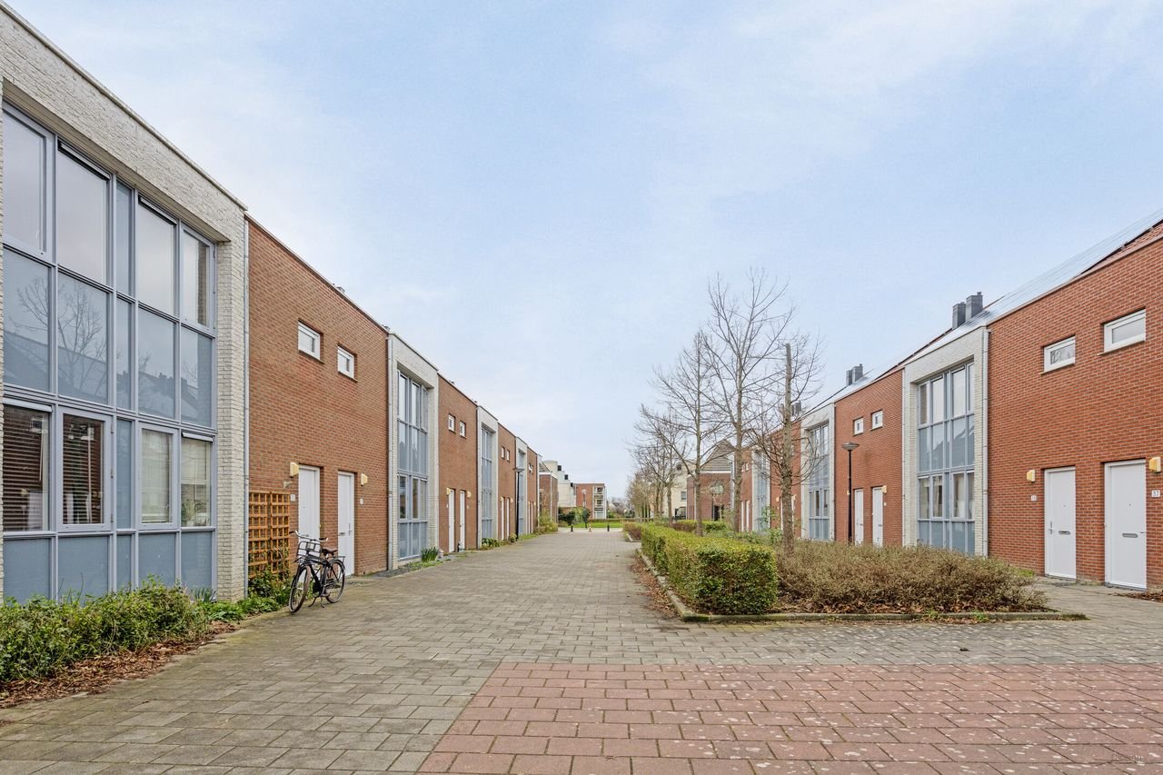 Spacious family home near Strand van Luna - Image 19