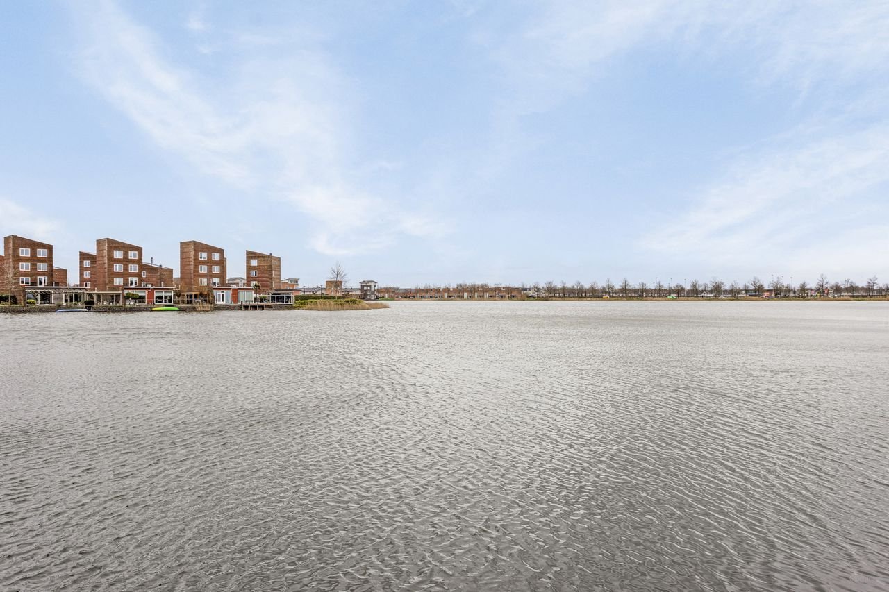 Spacious family home near Strand van Luna - Image 12