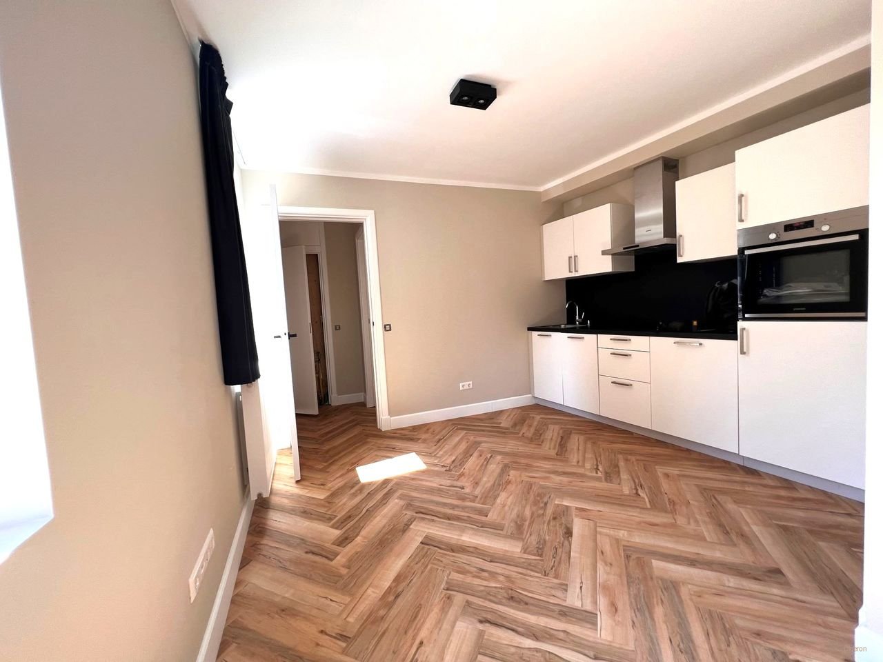 Gerenoveerd appartement Zeeheldenkwartier - Afbeelding 3