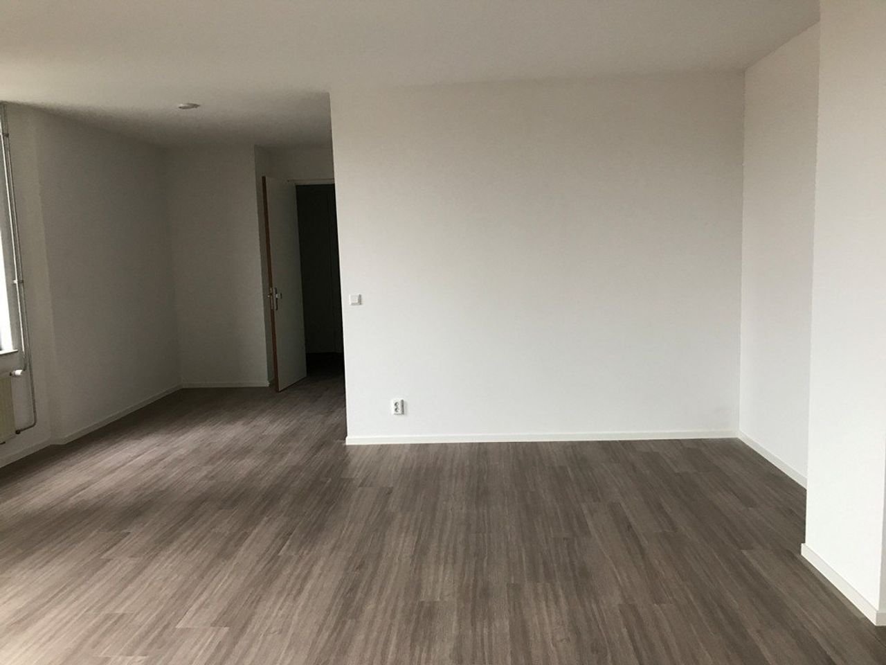 Spacious 60m² studio with roof terrace - Image 5