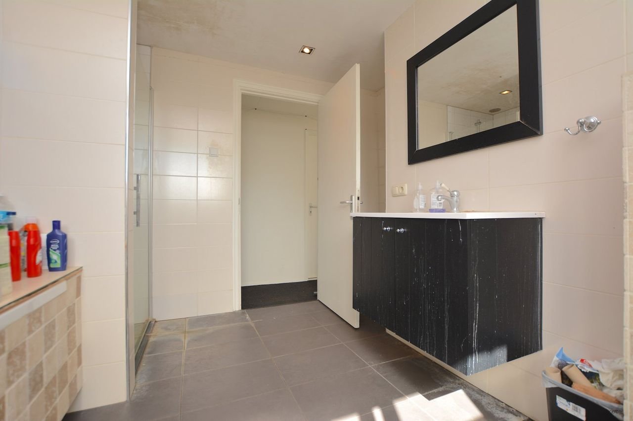 Room with balcony near Emmen city center - Image 16