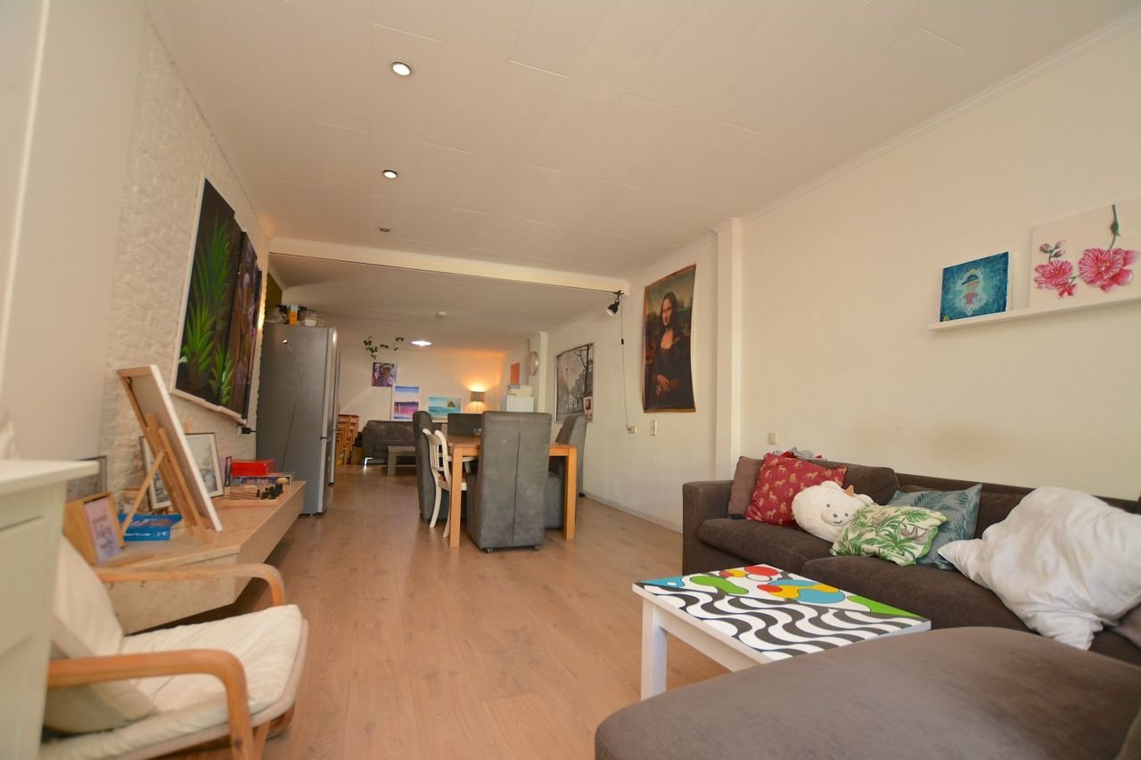 Room with balcony near Emmen city center - Image 11