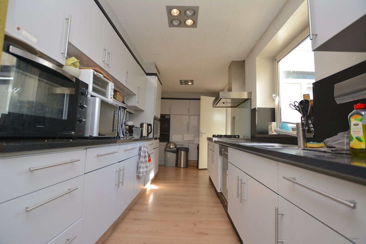 Room with balcony near Emmen city center - Image 8