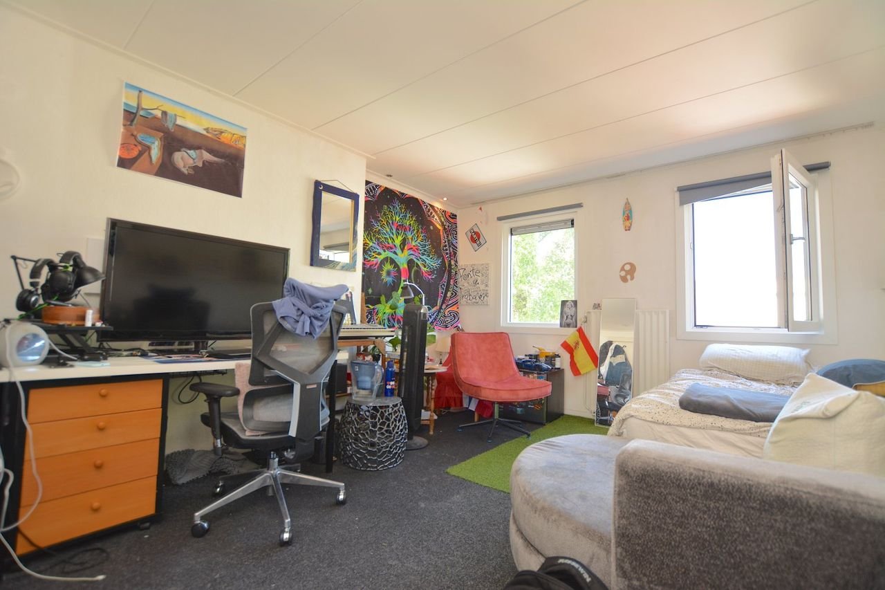 Room with balcony near Emmen city center - Image 2