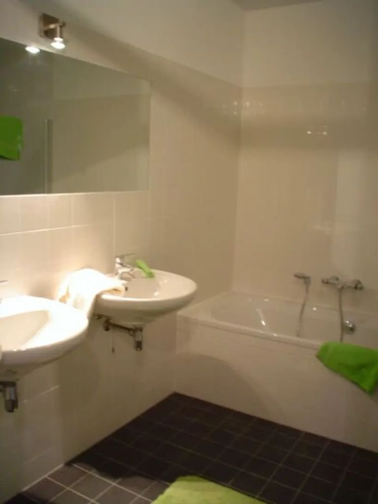 Views over Leiden from the 11th floor - Image 3