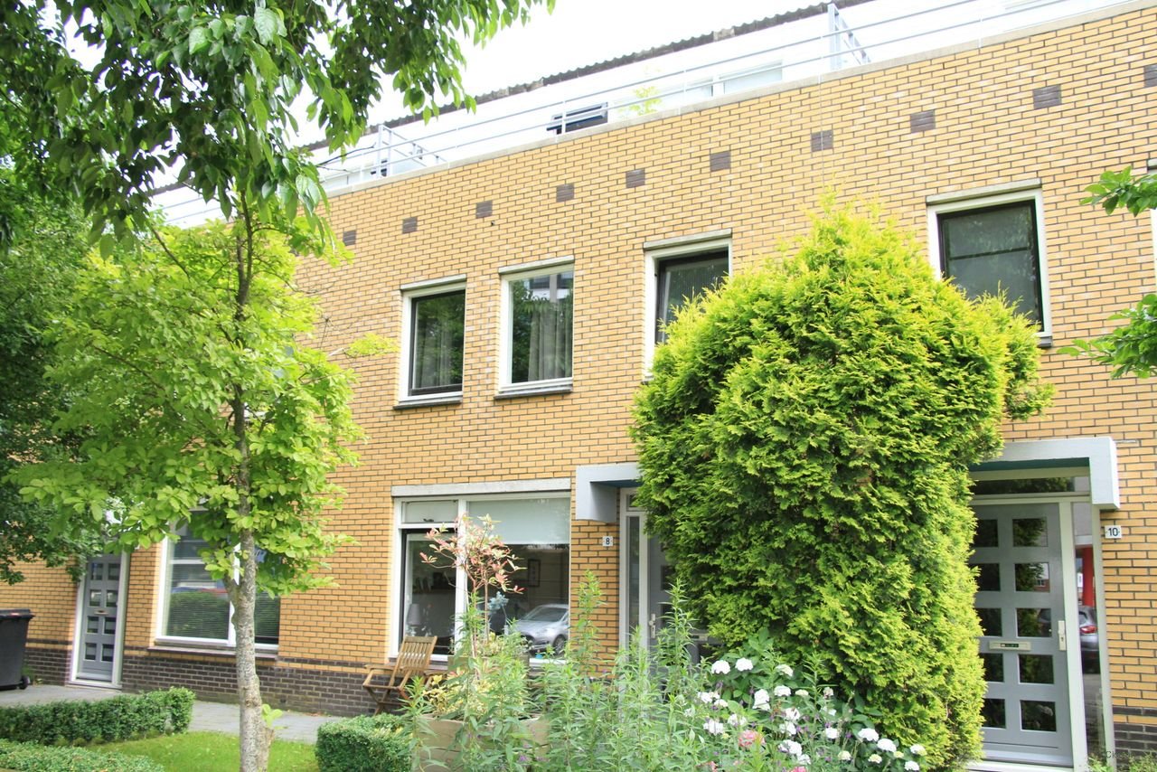 Royaal huis met enorme tuin bij Hoornse Plas - Afbeelding 1