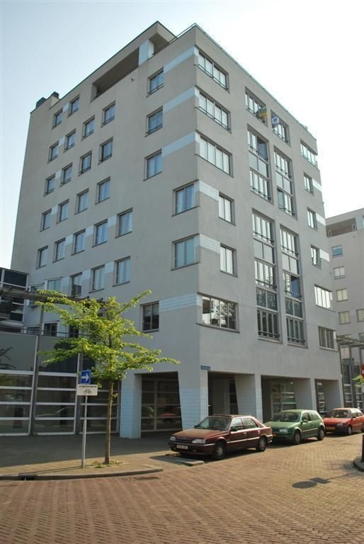 Royaal 4-kamer appartement met eigen parkeerplaats - Afbeelding 21