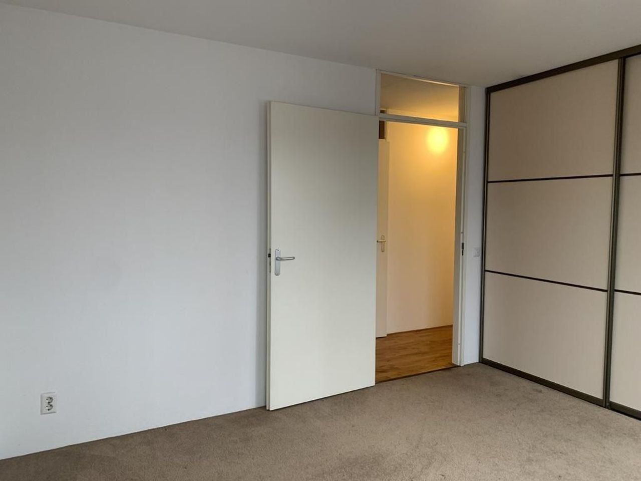 Royaal 4-kamer appartement met eigen parkeerplaats - Afbeelding 9