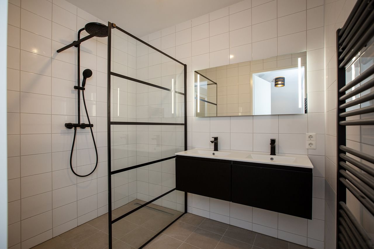 New Build (89m²) with 2 Parking Spaces - Image 12