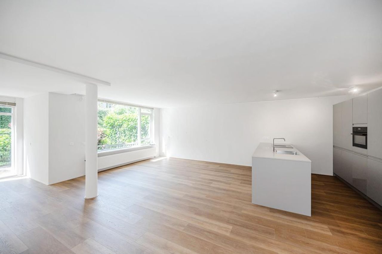 Ruime benedenwoning (93 m²) met tuin en parking - Afbeelding 3