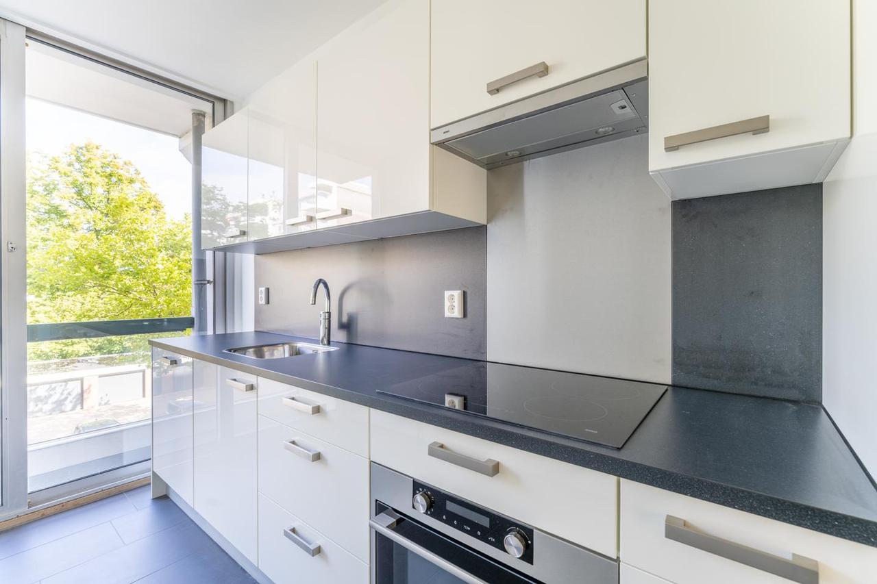 100 m² hoekappartement vol daglicht - Afbeelding 8