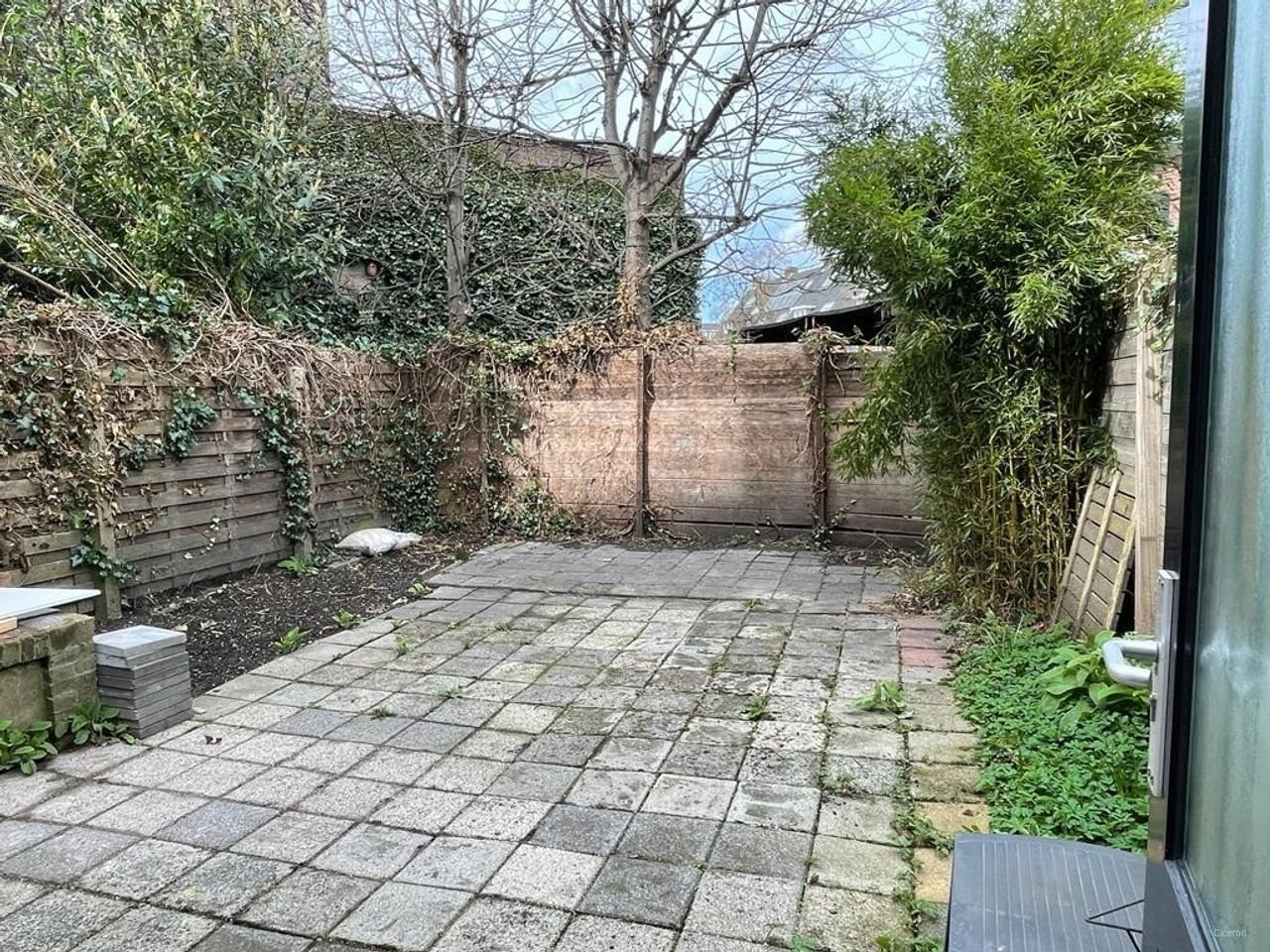 Ground floor apartment with garden on the canal - Image 14