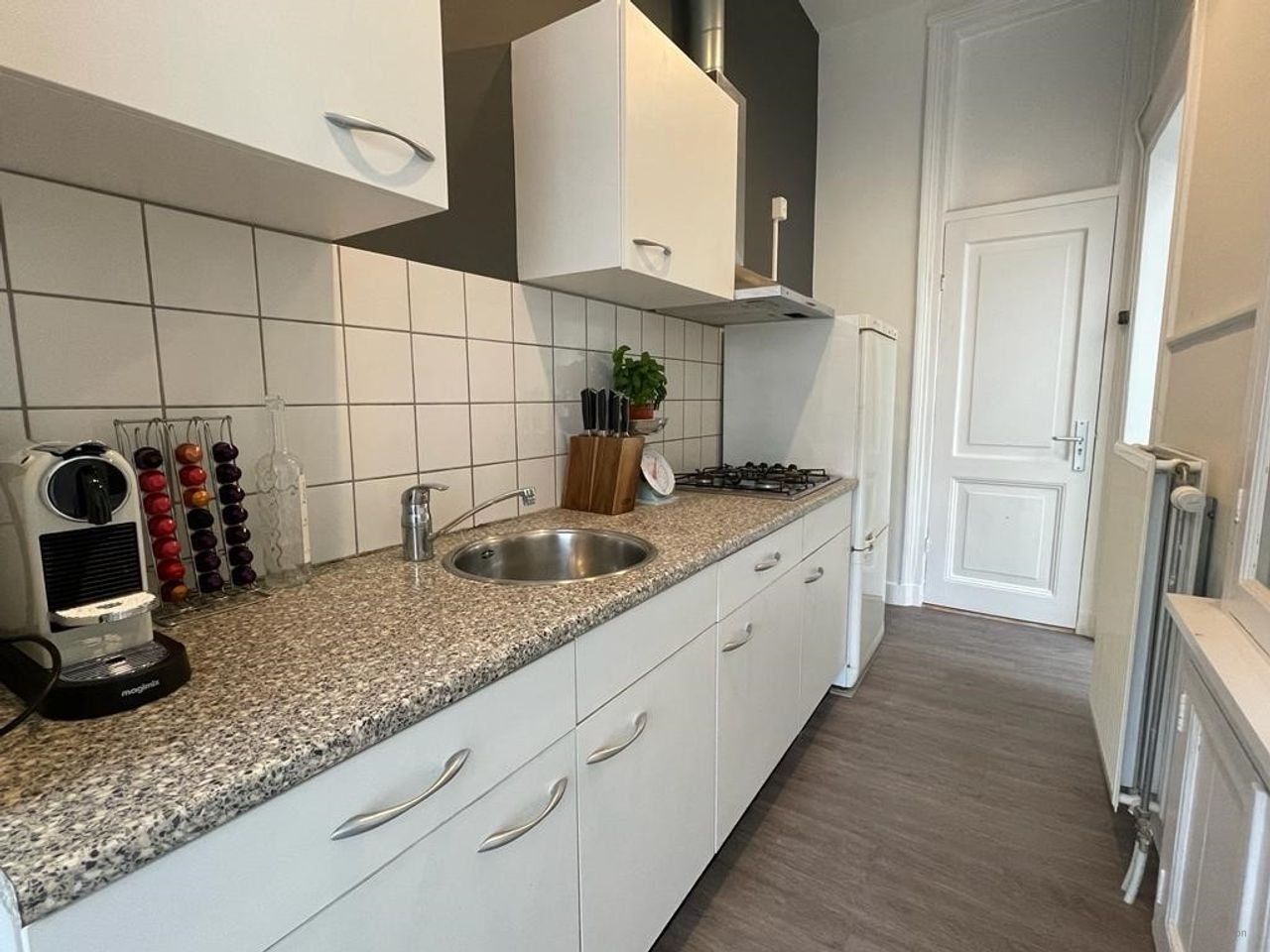 Ground floor apartment with garden on the canal - Image 12