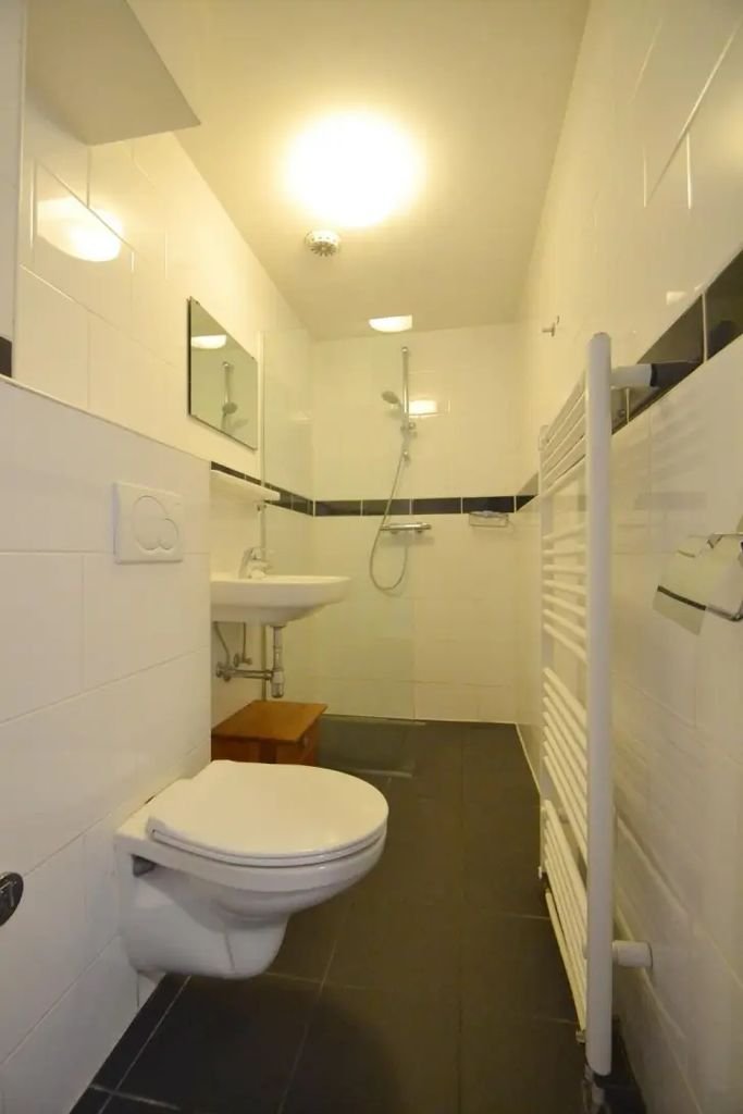 2-kamerappartement met balkon in Zeeheldenkwartier - Afbeelding 3