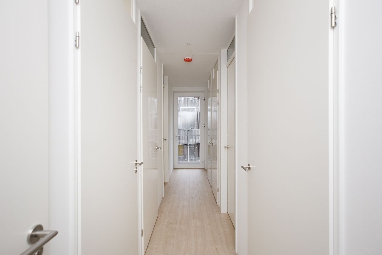 Gloednieuw 3-kamerappartement met label A++ - Afbeelding 9