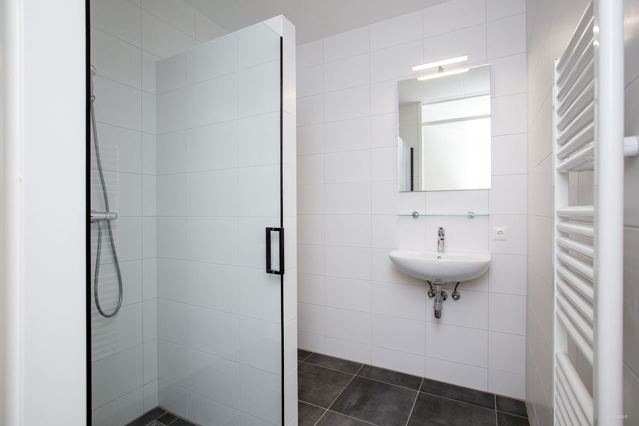 Gloednieuw 3-kamerappartement met label A++ - Afbeelding 14