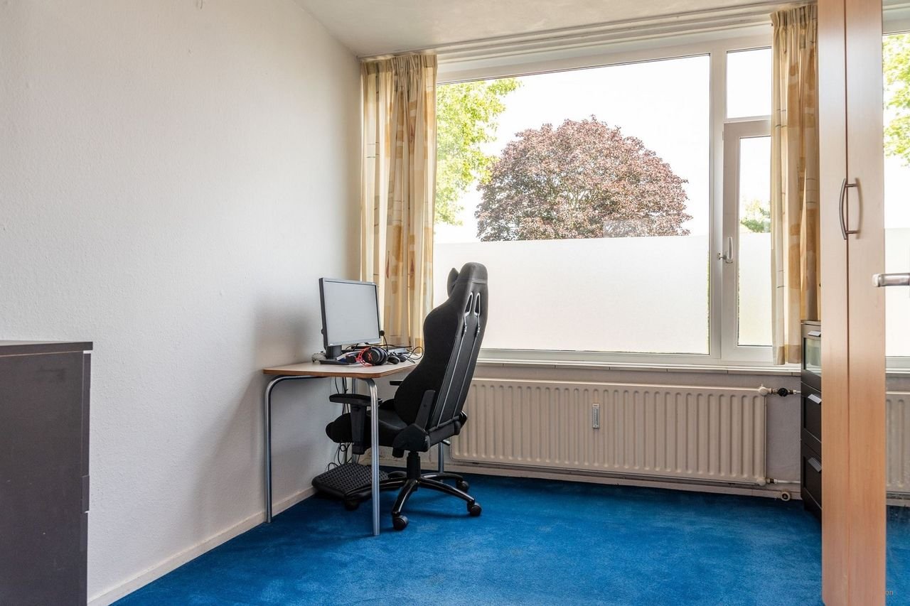 Sunny 2-bedroom apartment in Hazenkamp - Image 24