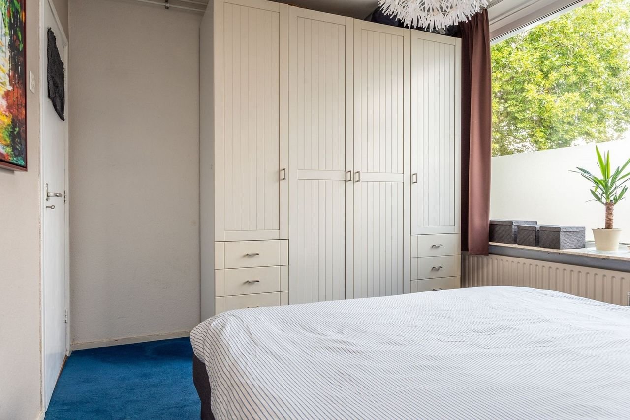 Sunny 2-bedroom apartment in Hazenkamp - Image 23