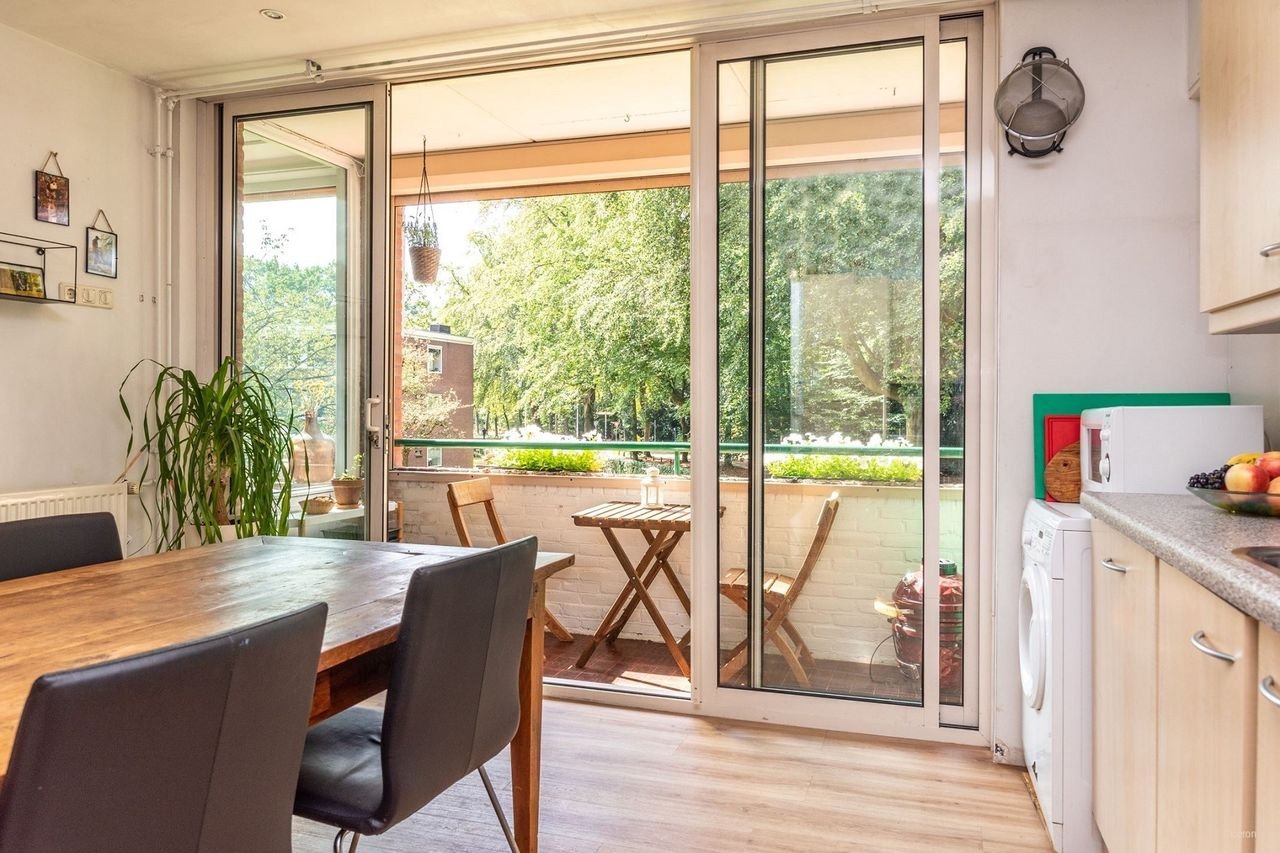 Sunny 2-bedroom apartment in Hazenkamp - Image 11