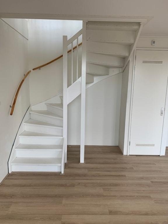 Bright maisonette with balcony in Vijverpark - Image 3