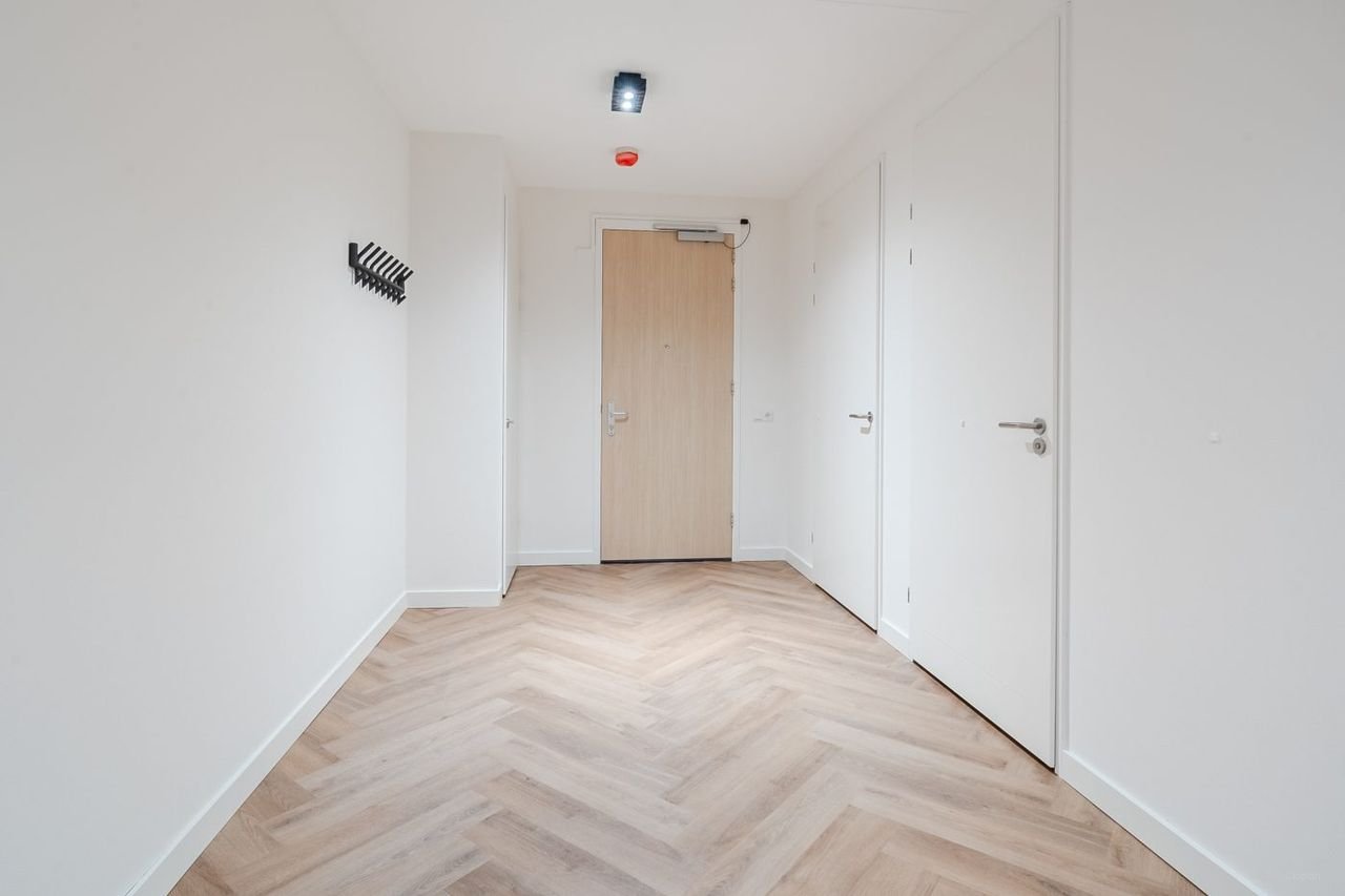 Spacious apartment (136m²) with balcony - Image 6