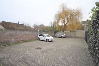 Sunny 1-Bedroom Apartment with Balcony - Image 12