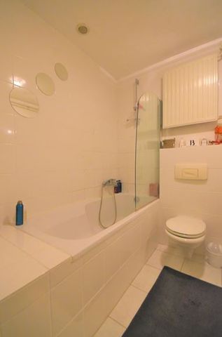 Sunny 1-Bedroom Apartment with Balcony - Image 10