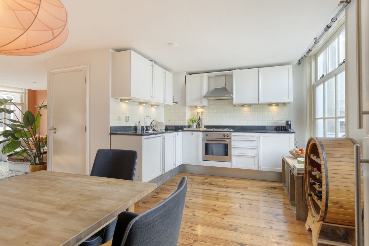 Lichte short-stay met terras in Haarlemmerbuurt - Afbeelding 8