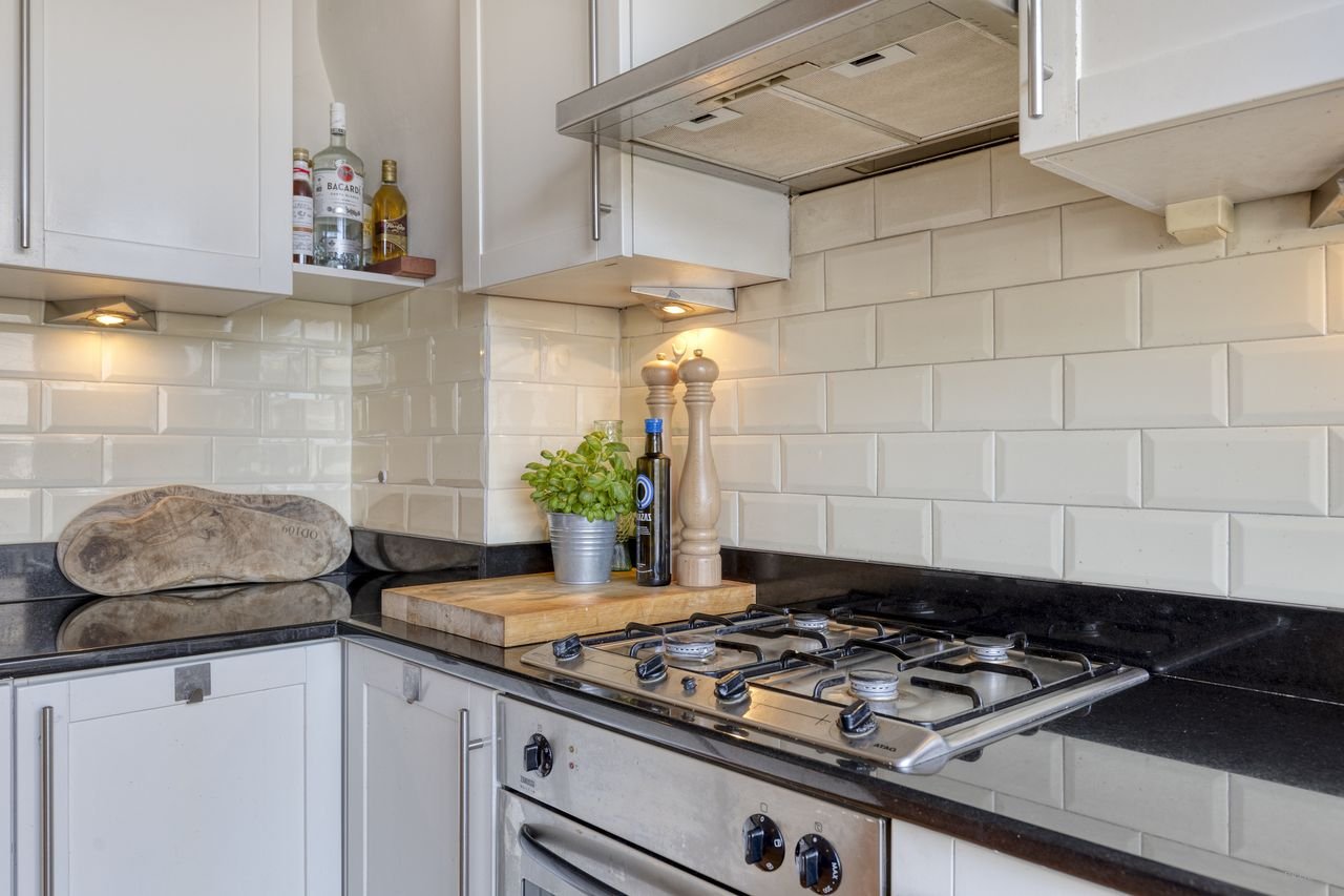 Lichte short-stay met terras in Haarlemmerbuurt - Afbeelding 10