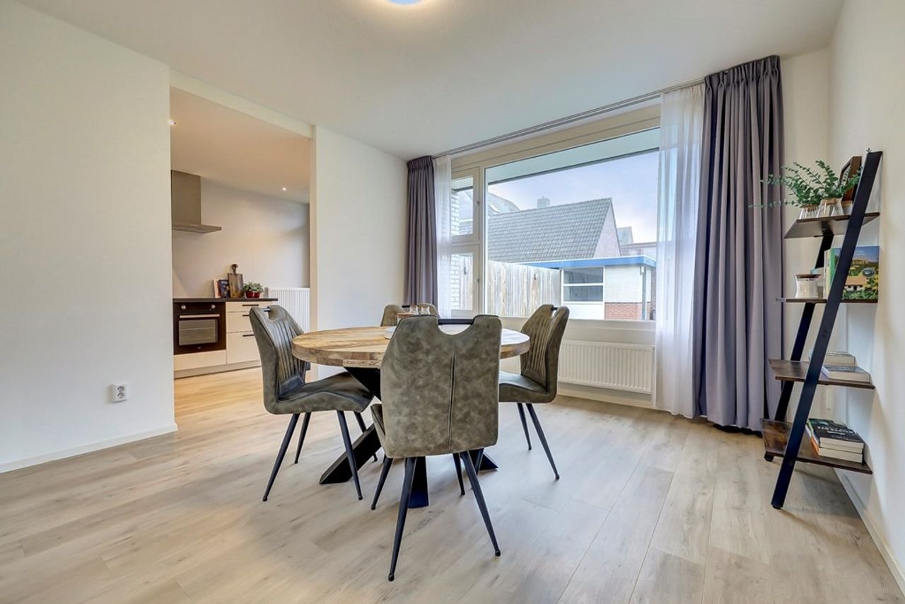 Gemoderniseerde tweekapper in Bladel - Afbeelding 13