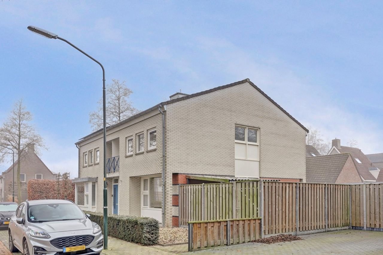 Gemoderniseerde tweekapper in Bladel - Afbeelding 3