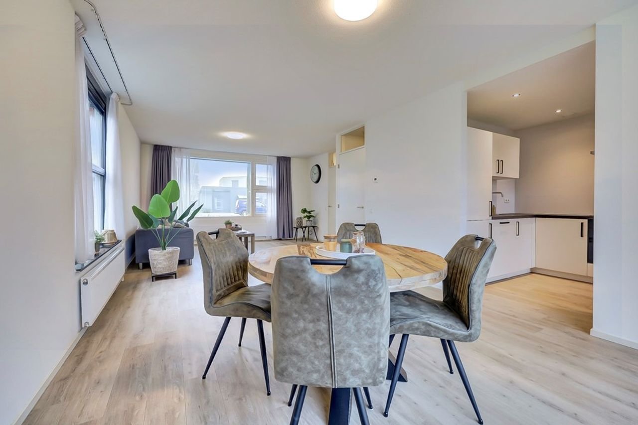 Gemoderniseerde tweekapper in Bladel - Afbeelding 12