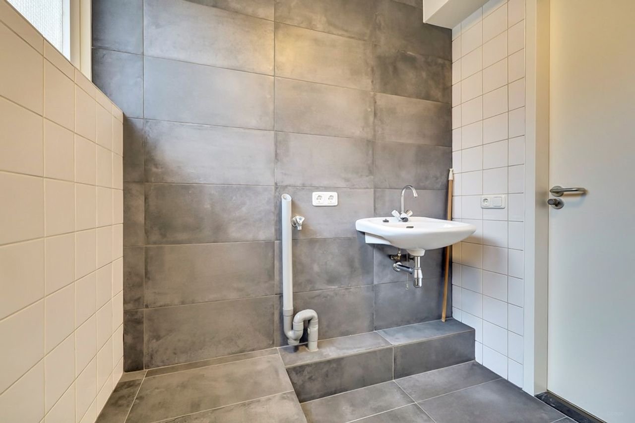 Gemoderniseerde tweekapper in Bladel - Afbeelding 28