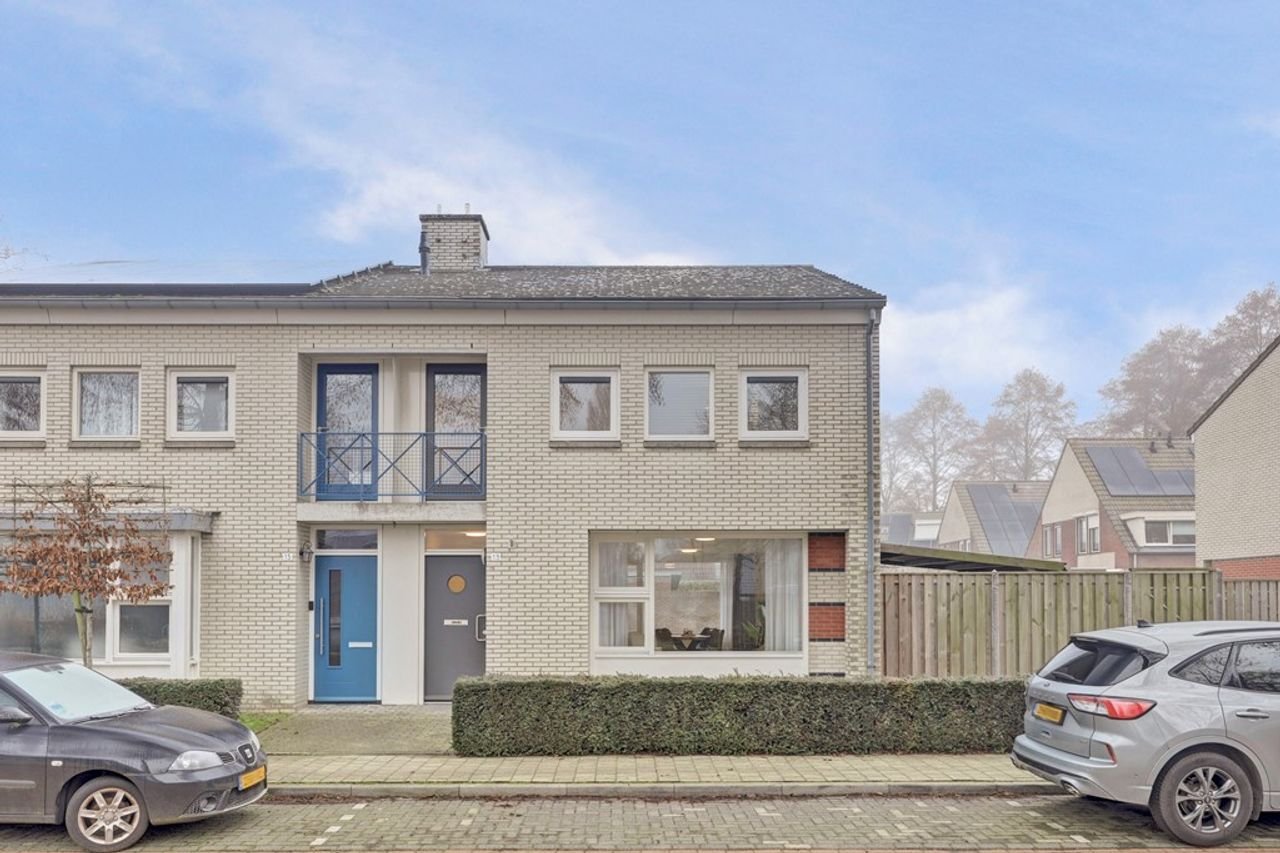 Gemoderniseerde tweekapper in Bladel - Afbeelding 1