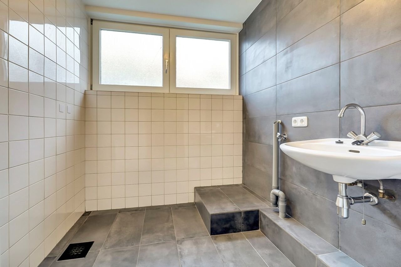 Gemoderniseerde tweekapper in Bladel - Afbeelding 29