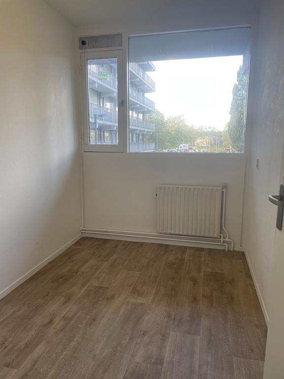 Licht 4-kamerappartement met balkon op zuid - Afbeelding 11