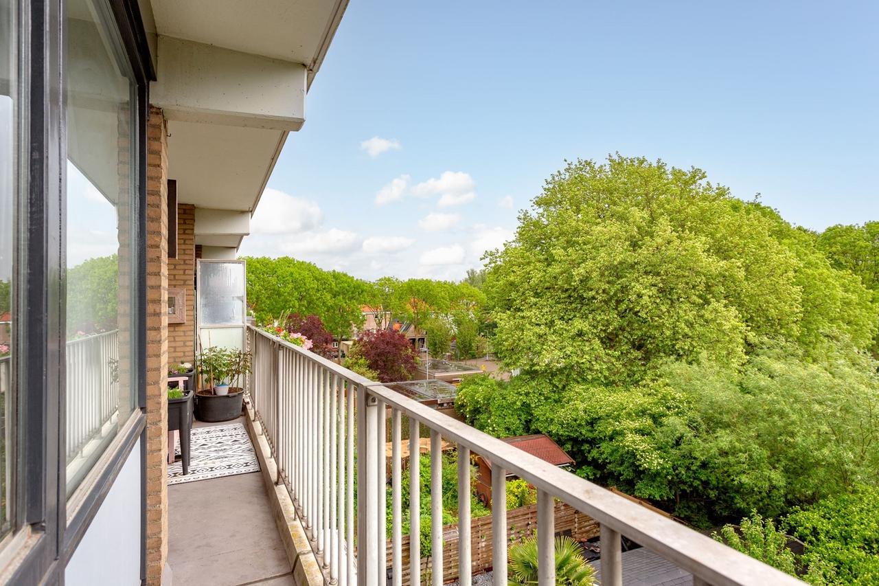 Licht 4-kamerappartement met balkon op zuid - Afbeelding 16