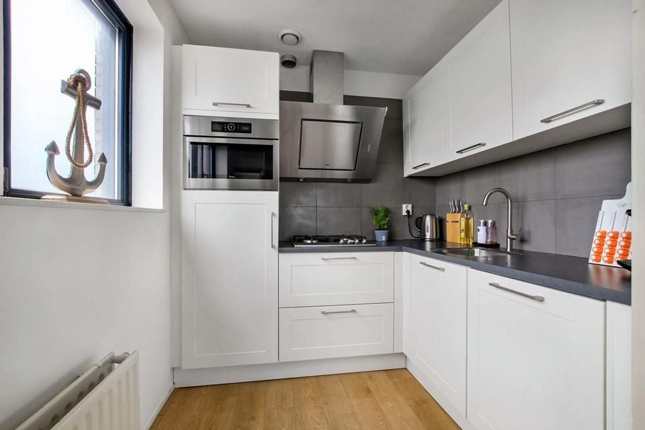 Bright 2-bedroom apartment on Vrijheidslaan - Image 6