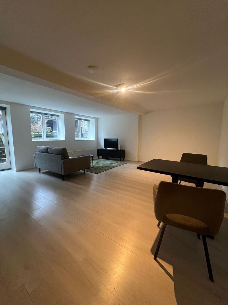 Monumental 40m² studio near the Oudegracht in Utrecht - Image 3